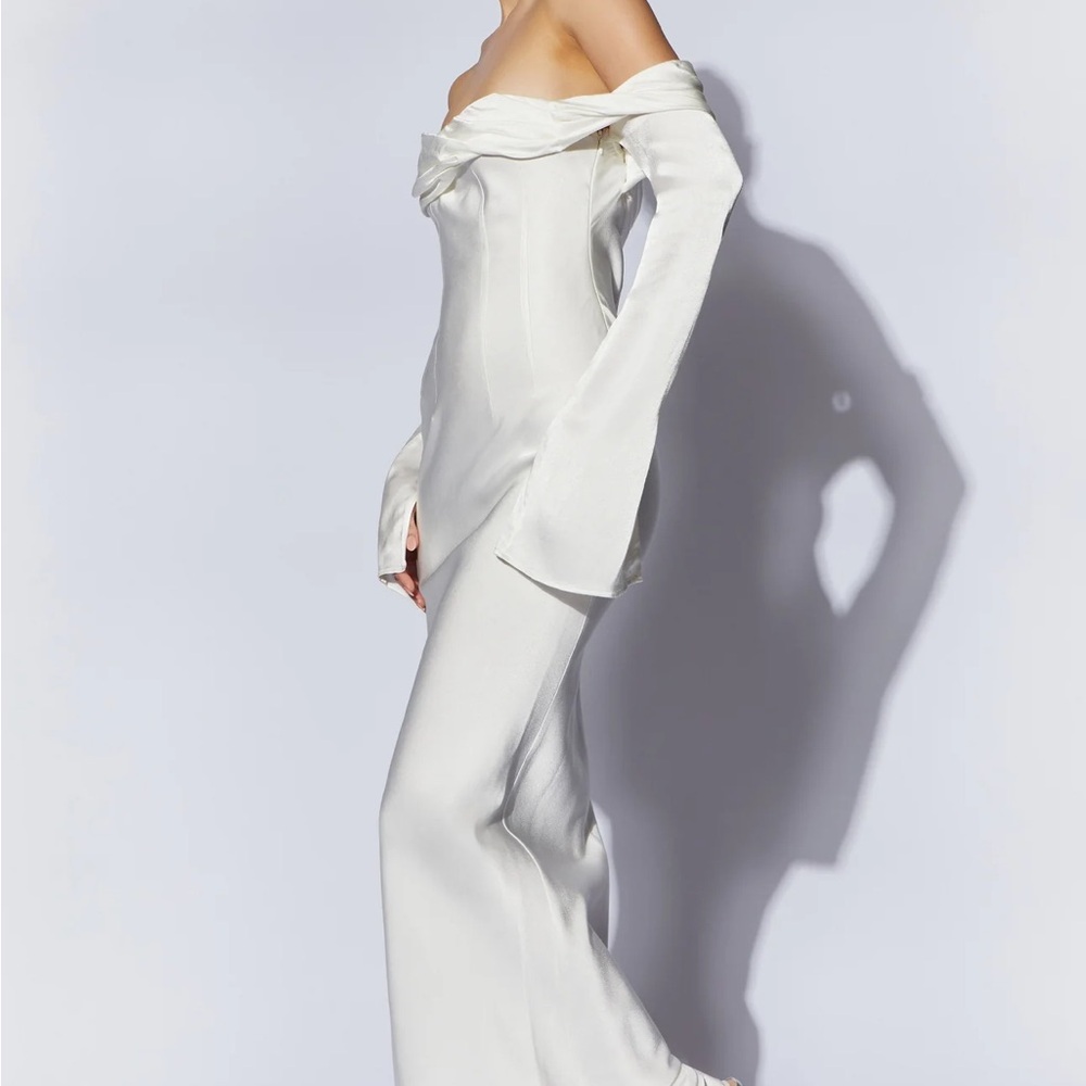Meshki Giselle Off-Shoulder White Wedding Dress